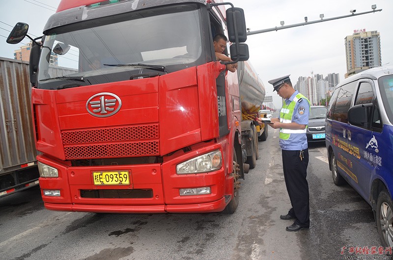 勤廉榜样：北海市公安局交通警察支队旅游区大队大队长石殿春